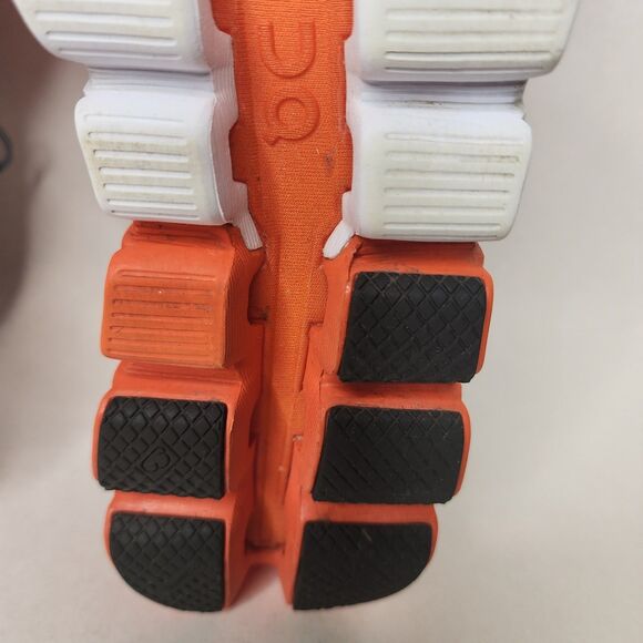 On Cloudflow Shoes Running Athletic Gym Sneakers Mens 7 Womens 8.5 Orange